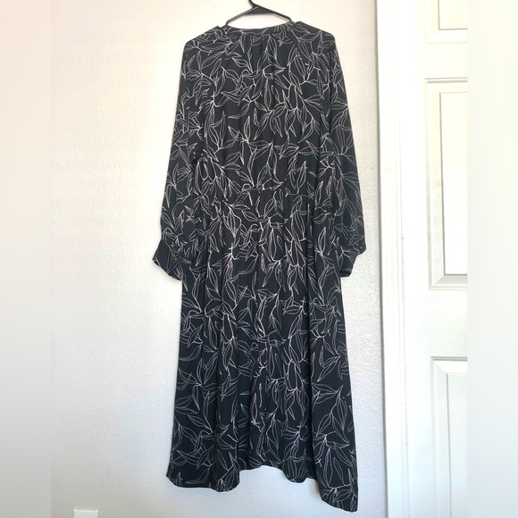 a new day Black Long Sleeve Leaf-Print Maxi Dress - Picture 9 of 9